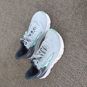 Altra Torin 6 Women's Size 9 Gray Black Teal Running Shoes Sneakers AL0A7R78220